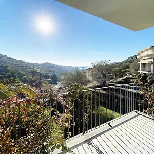  Apartment Pietraverdemare